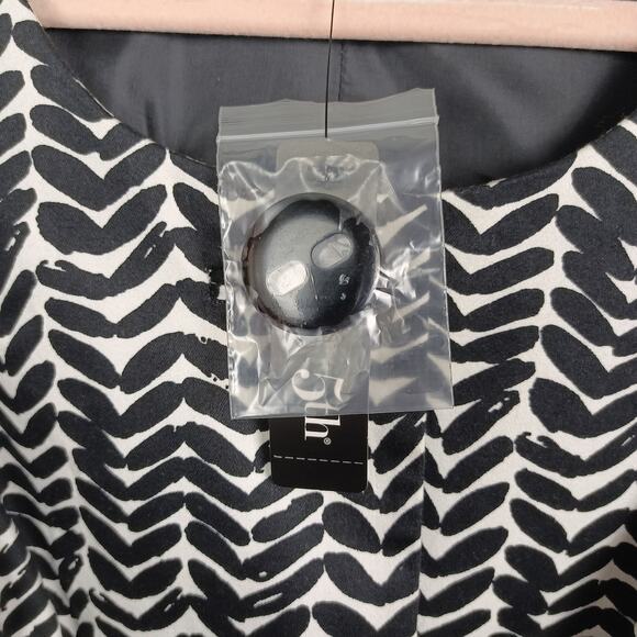 NWT EAST 5TH Womens XL Black White Belted Coat Jacket Chevron Buttons Lined - Picture 8 of 10
